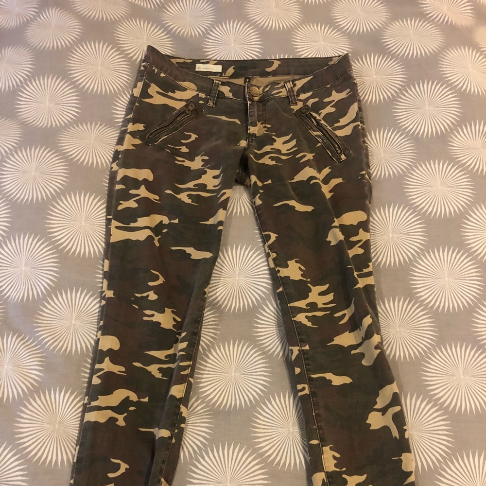 Kut From the Kloth Mia Toothpick Skinny Camo Jeans